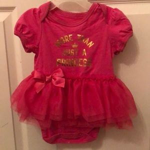 Children’s place short sleeve tutu outfit sz 6-9 m